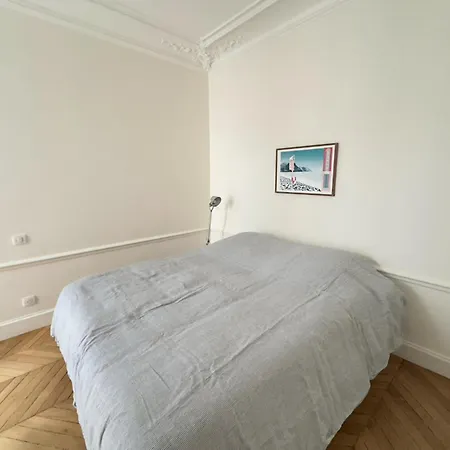 Apartment Spacious Quiet And Elegant In Paris