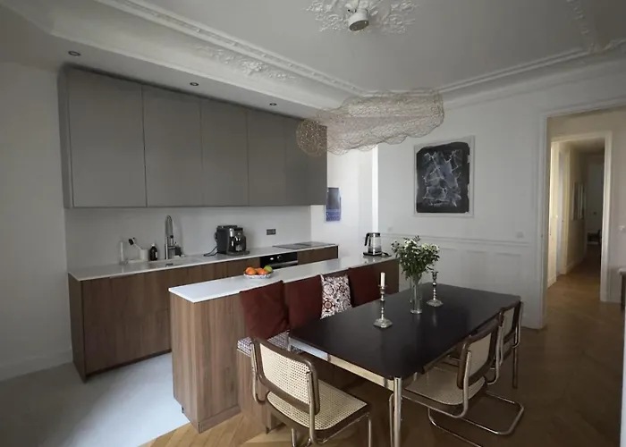 Spacious Quiet And Elegant In *
