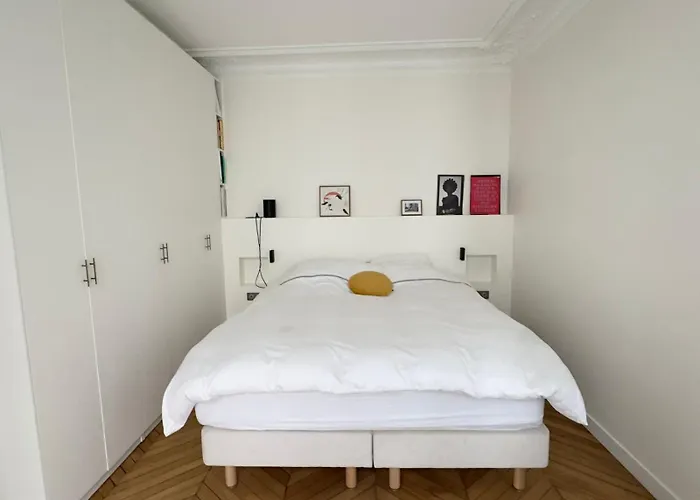 Spacious Quiet And Elegant In * Párizs