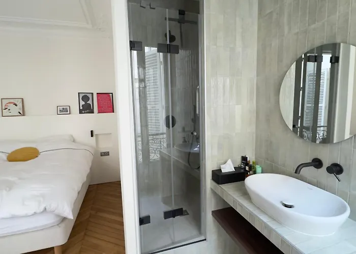 Spacious Quiet And Elegant In * Paris