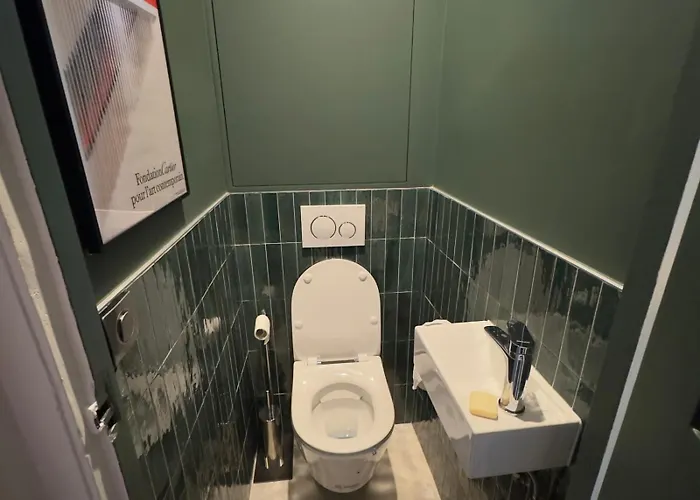 Spacious Quiet And Elegant In * Paris