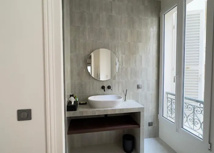 Spacious Quiet And Elegant In *