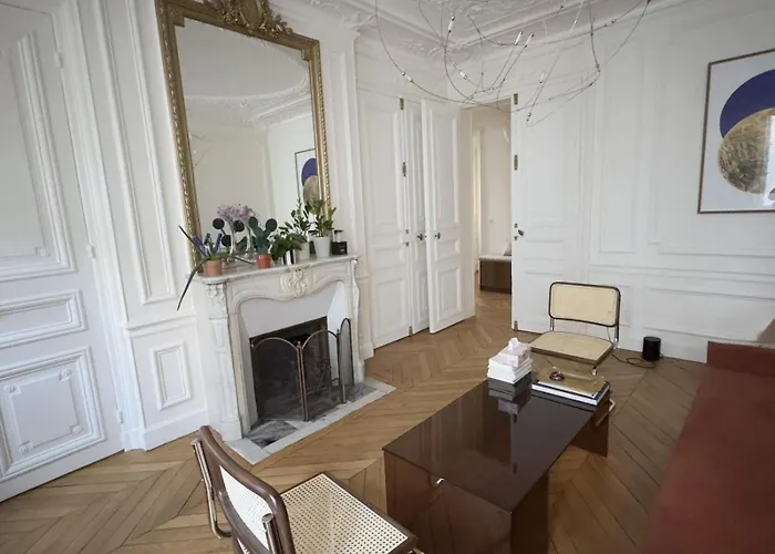 Lejlighed Spacious Quiet And Elegant In *
