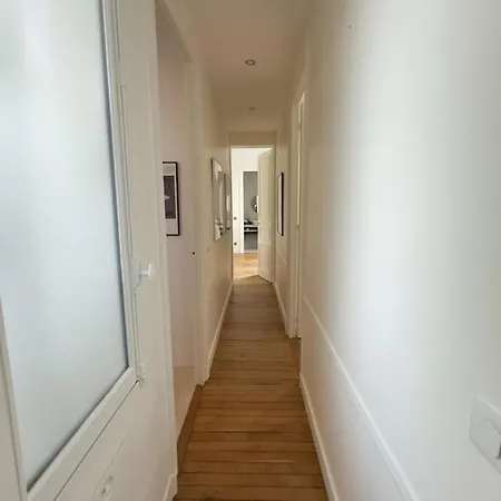 Spacious Quiet And Elegant In פריז